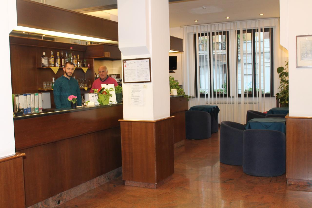 Hotel Catalani E Madrid Milão Exterior foto