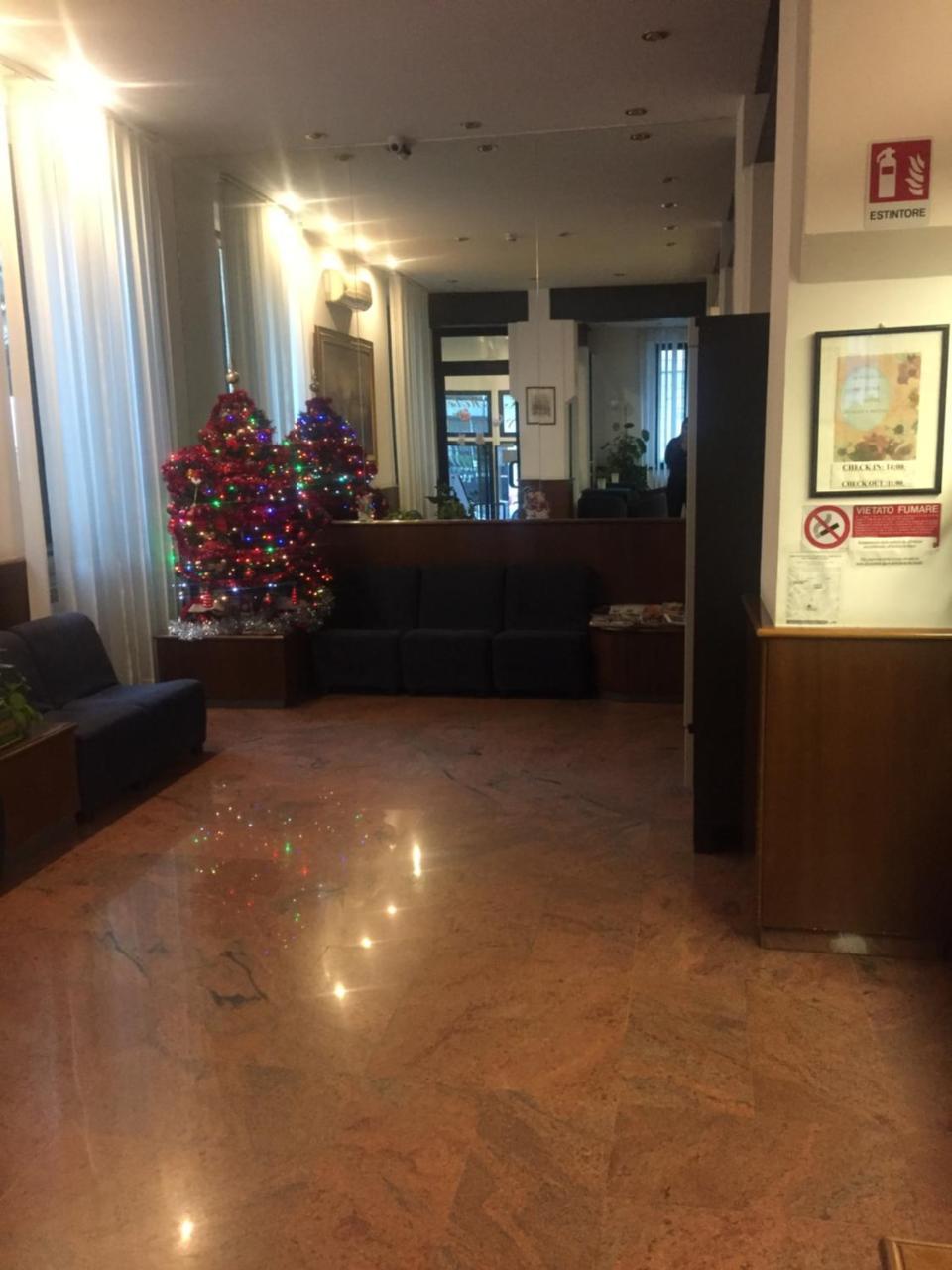 Hotel Catalani E Madrid Milão Exterior foto